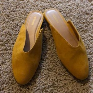 💃🏻 Old Navy Mules